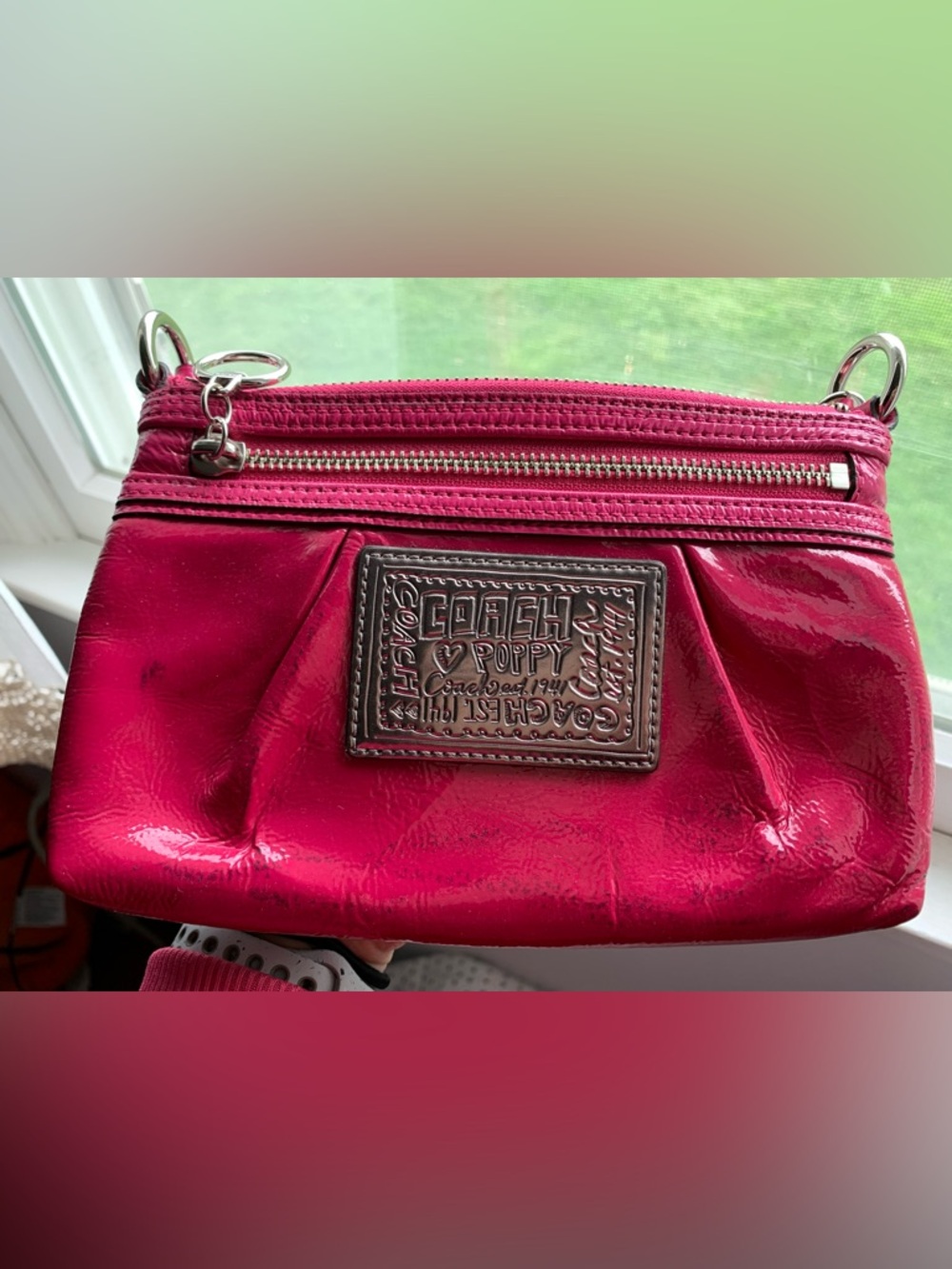 Coach Poppy Liquid Gloss Swingback large wristlet - Picture 6 of 10